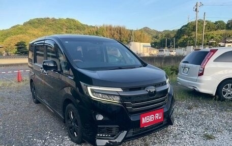 Honda Stepwgn IV, 2021 год, 1 720 000 рублей, 3 фотография