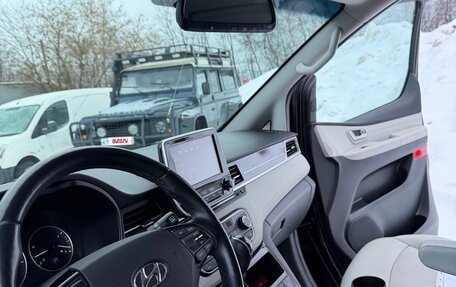 Hyundai Grand Starex Grand Starex I рестайлинг 2, 2020 год, 5 200 000 рублей, 2 фотография