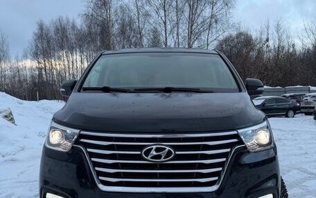 Hyundai Grand Starex Grand Starex I рестайлинг 2, 2020 год, 5 200 000 рублей, 3 фотография