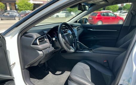 Toyota Camry, 2020 год, 2 950 000 рублей, 9 фотография