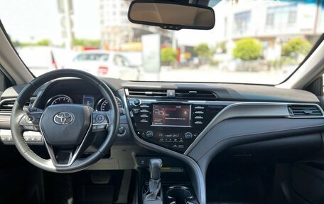 Toyota Camry, 2020 год, 2 950 000 рублей, 18 фотография