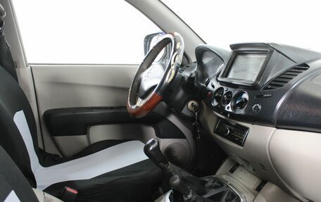 Mitsubishi L200 IV рестайлинг, 2007 год, 1 295 000 рублей, 12 фотография