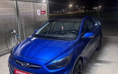 Hyundai Solaris II рестайлинг, 2013 год, 635 000 рублей, 1 фотография