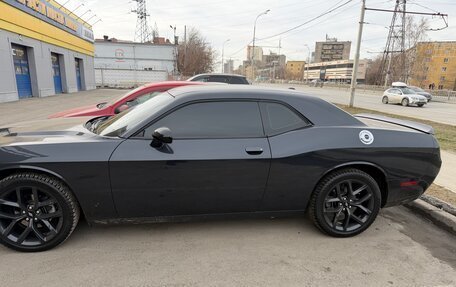 Dodge Challenger III рестайлинг 2, 2019 год, 4 000 000 рублей, 10 фотография