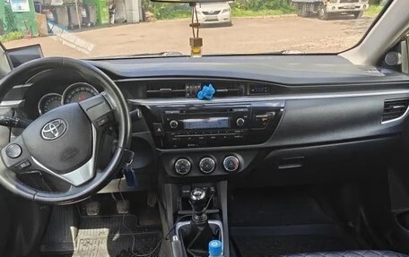 Toyota Corolla, 2013 год, 1 200 000 рублей, 14 фотография