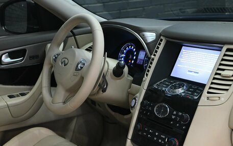 Infiniti FX II, 2013 год, 1 880 000 рублей, 15 фотография
