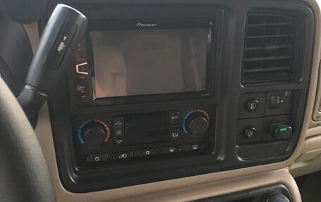 Chevrolet Tahoe II, 2003 год, 600 000 рублей, 7 фотография