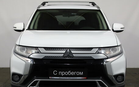 Mitsubishi Outlander III рестайлинг 3, 2018 год, 1 929 000 рублей, 2 фотография