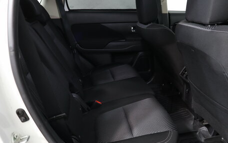 Mitsubishi Outlander III рестайлинг 3, 2018 год, 1 929 000 рублей, 13 фотография