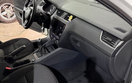 Skoda Octavia, 2017 год, 1 600 000 рублей, 10 фотография