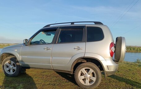 Chevrolet Niva I рестайлинг, 2014 год, 650 000 рублей, 3 фотография