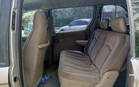 Chrysler Voyager IV, 2001 год, 545 000 рублей, 9 фотография