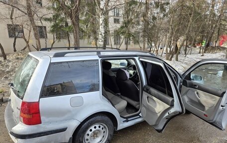 Volkswagen Golf IV, 2004 год, 199 990 рублей, 4 фотография