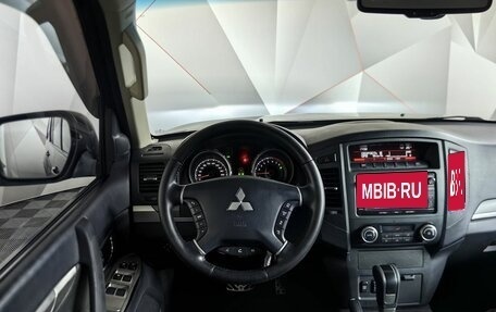 Mitsubishi Pajero IV, 2013 год, 2 179 000 рублей, 20 фотография