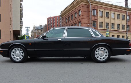 Jaguar XJR III (X350), 1998 год, 6 300 000 рублей, 1 фотография