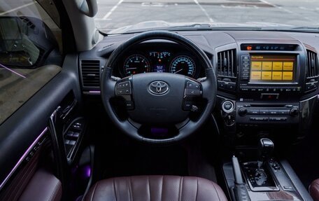 Toyota Land Cruiser 200, 2010 год, 3 200 000 рублей, 23 фотография