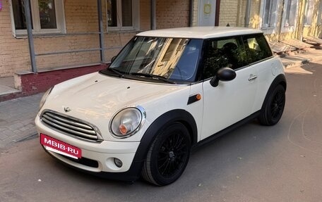 MINI Hatch, 2010 год, 850 000 рублей, 2 фотография