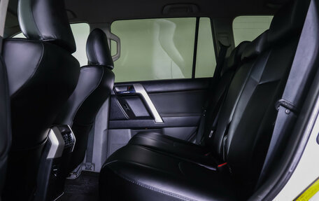 Toyota Land Cruiser Prado 150 рестайлинг 2, 2012 год, 2 750 000 рублей, 11 фотография