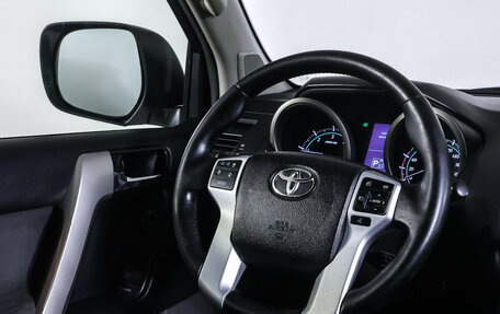 Toyota Land Cruiser Prado 150 рестайлинг 2, 2012 год, 2 750 000 рублей, 12 фотография