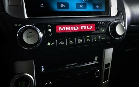 Toyota Land Cruiser Prado 150 рестайлинг 2, 2012 год, 2 750 000 рублей, 18 фотография
