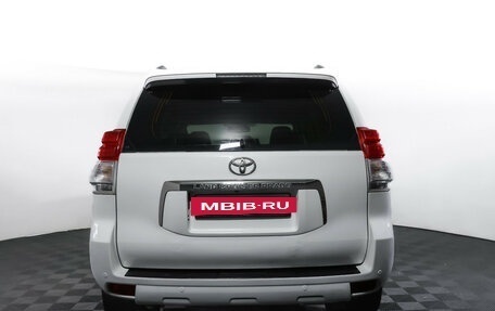 Toyota Land Cruiser Prado 150 рестайлинг 2, 2012 год, 2 750 000 рублей, 6 фотография