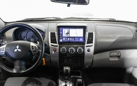 Mitsubishi Pajero Sport II рестайлинг, 2011 год, 1 700 000 рублей, 6 фотография