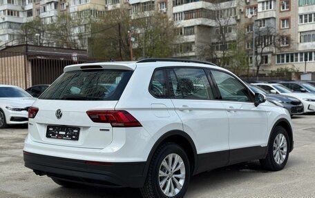 Volkswagen Tiguan II, 2020 год, 2 220 000 рублей, 4 фотография