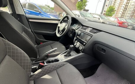 Skoda Octavia, 2017 год, 1 350 000 рублей, 14 фотография