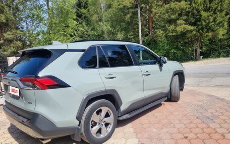 Toyota RAV4, 2020 год, 3 250 000 рублей, 10 фотография