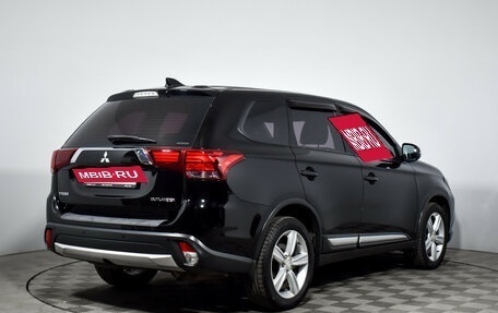 Mitsubishi Outlander III рестайлинг 3, 2017 год, 1 609 000 рублей, 5 фотография