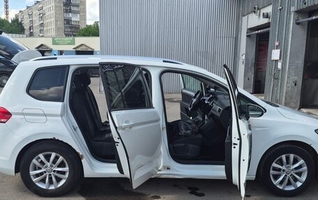 Volkswagen Touran III, 2018 год, 1 400 000 рублей, 1 фотография