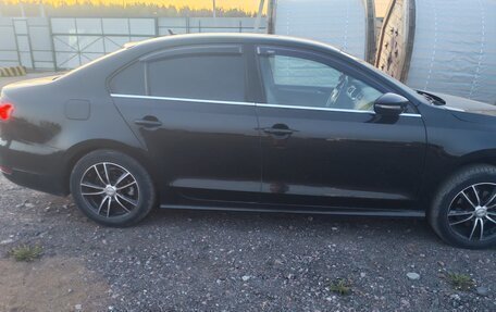 Volkswagen Jetta VI, 2013 год, 899 999 рублей, 7 фотография