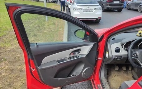 Chevrolet Cruze II, 2009 год, 530 000 рублей, 6 фотография