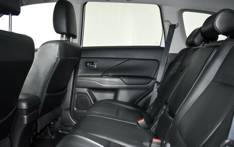 Mitsubishi Outlander III рестайлинг 3, 2017 год, 1 997 696 рублей, 12 фотография