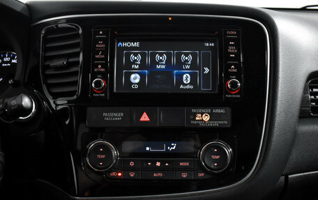 Mitsubishi Outlander III рестайлинг 3, 2017 год, 1 997 696 рублей, 17 фотография