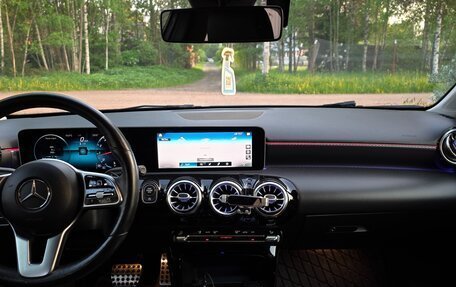 Mercedes-Benz A-Класс, 2018 год, 2 200 000 рублей, 11 фотография