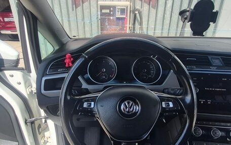 Volkswagen Touran III, 2018 год, 1 400 000 рублей, 3 фотография