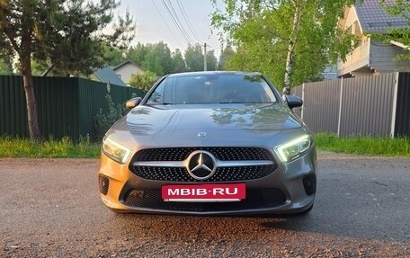 Mercedes-Benz A-Класс, 2018 год, 2 200 000 рублей, 2 фотография
