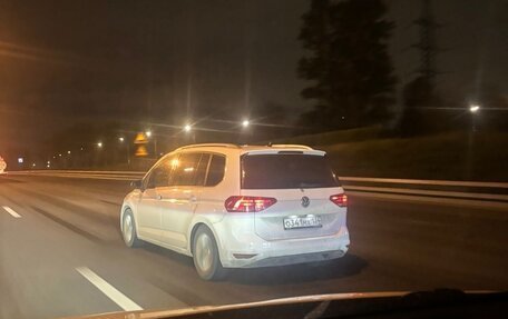 Volkswagen Touran III, 2018 год, 1 400 000 рублей, 4 фотография