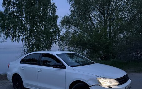 Volkswagen Jetta VI, 2015 год, 700 000 рублей, 3 фотография