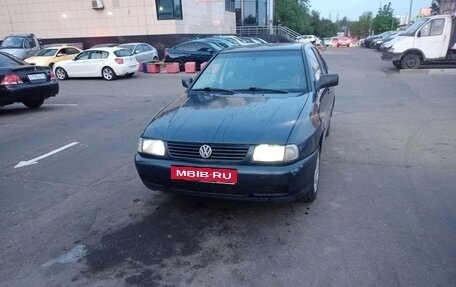 Volkswagen Polo III рестайлинг, 1998 год, 130 000 рублей, 1 фотография