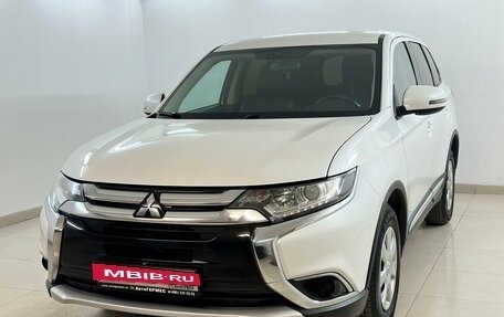 Mitsubishi Outlander III рестайлинг 3, 2017 год, 2 190 000 рублей, 1 фотография