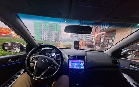 Hyundai Solaris II рестайлинг, 2016 год, 950 000 рублей, 2 фотография