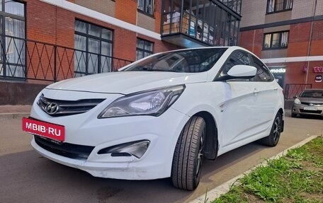 Hyundai Solaris II рестайлинг, 2016 год, 950 000 рублей, 3 фотография