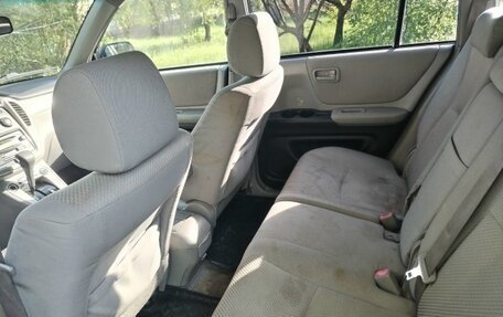 Toyota Highlander III, 2005 год, 970 000 рублей, 7 фотография