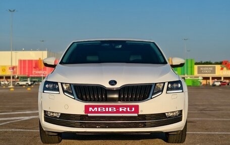 Skoda Octavia, 2017 год, 1 980 000 рублей, 2 фотография
