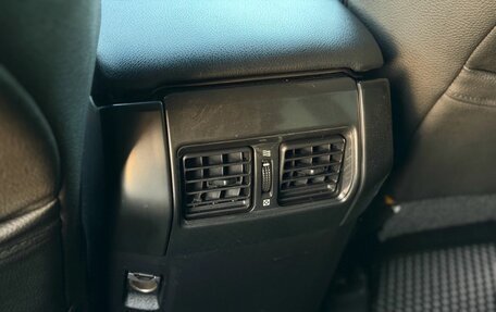 Toyota Land Cruiser Prado 150 рестайлинг 2, 2014 год, 3 250 000 рублей, 26 фотография