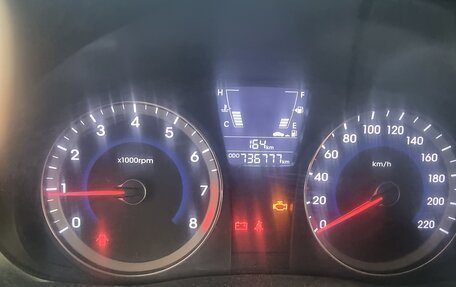 Hyundai Solaris II рестайлинг, 2012 год, 33 000 рублей, 5 фотография
