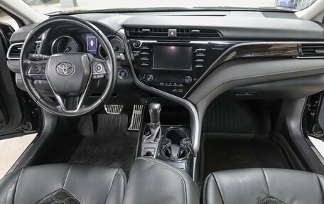 Toyota Camry, 2020 год, 2 998 000 рублей, 8 фотография