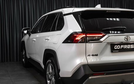 Toyota RAV4, 2020 год, 4 249 000 рублей, 6 фотография